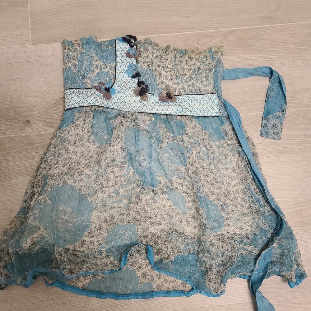 Strapless top with belt